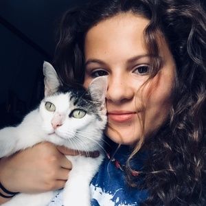 Meet your Posher, Ally